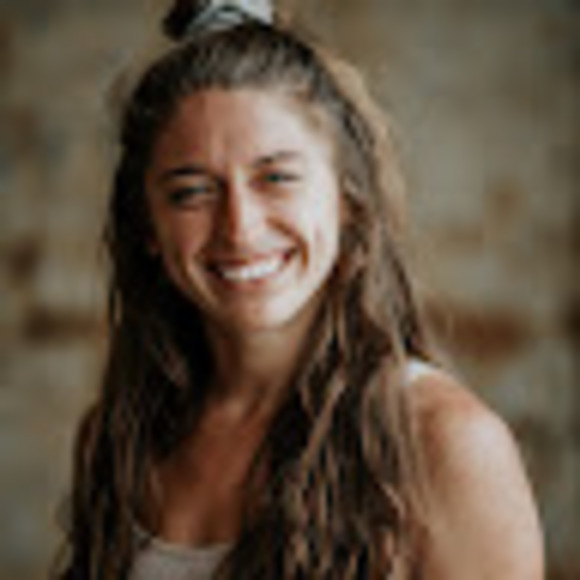 Meet your Posher, Cecily - Picture 1 of 1